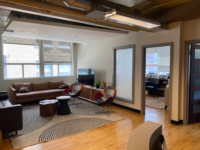 The Deluxe Building 5